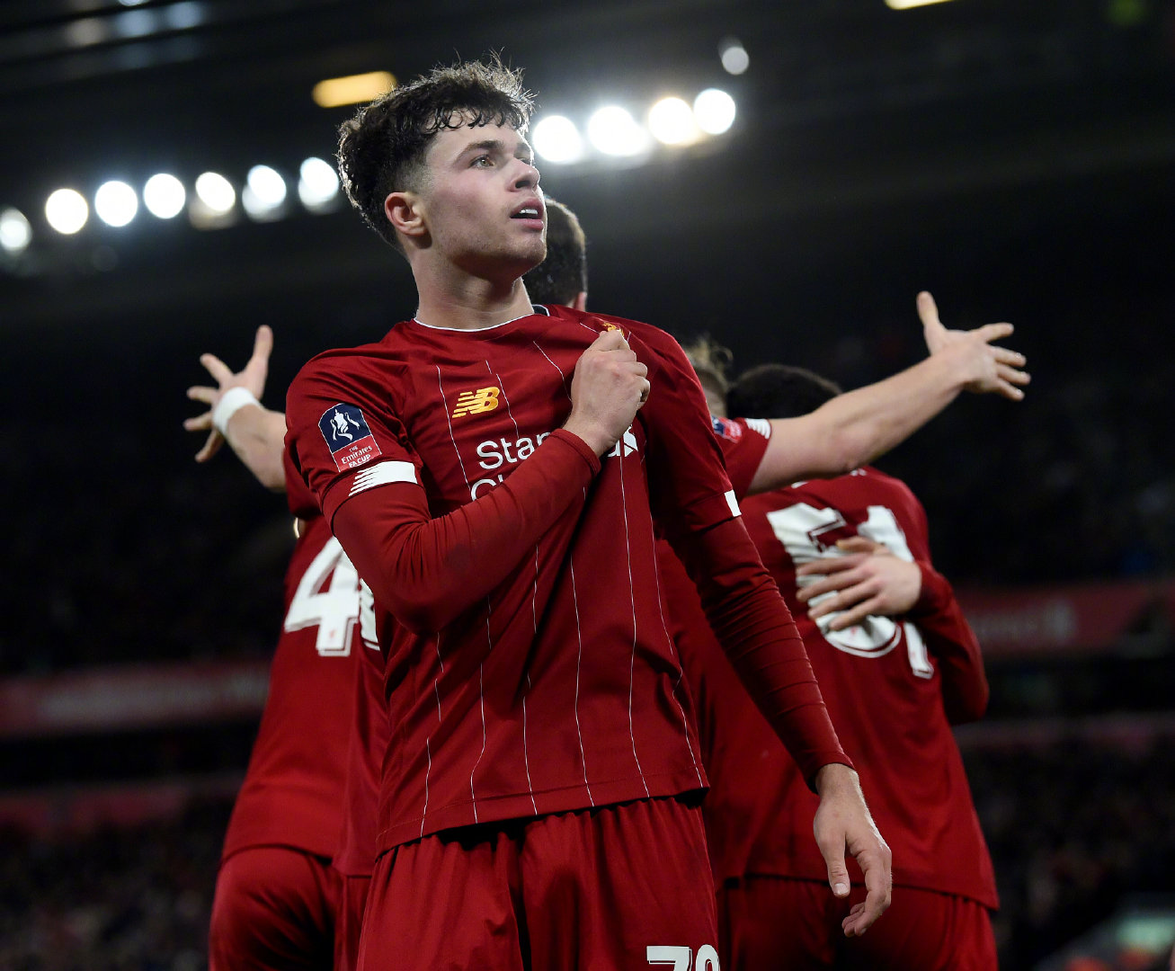 金年会登录入口-门兴格拉德巴赫训练开放日，今晨回应争议引欢呼，足总杯在即，年轻球员得到机会的简单介绍-金年会登录入口